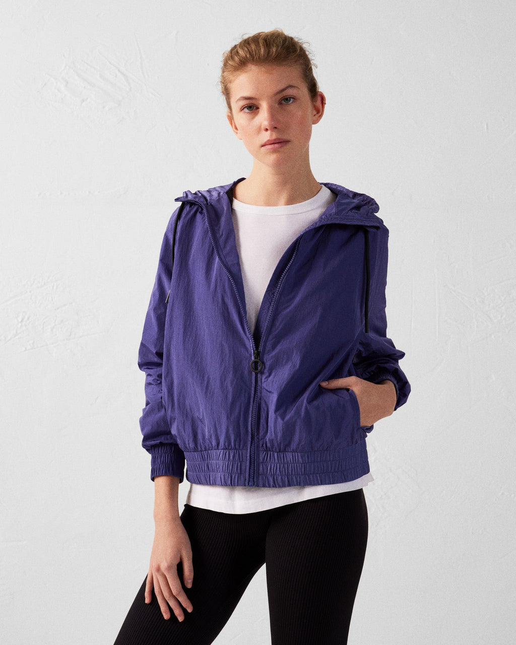 Blouson coupe-vent léger à capuche Bleu mystique Alize